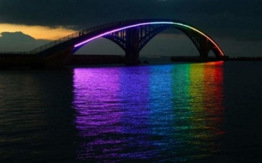 Cầu Rồng lọt top 20 cây cầu đẹp ấn tượng trên thế giới