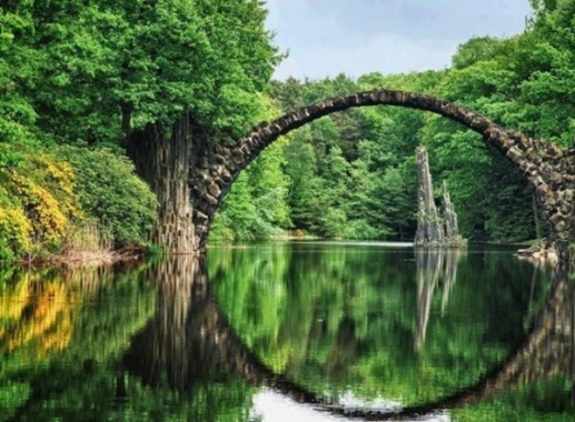 Cầu Rồng lọt top 20 cây cầu đẹp ấn tượng trên thế giới