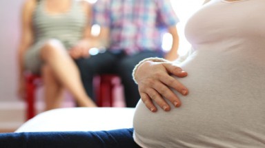   Cho phép mang thai hộ vì mục đích nhân đạo từ 2015