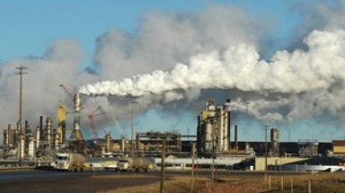   Dầu mỏ và khí đốt là nguồn gây ô nhiễm chính ở Canada