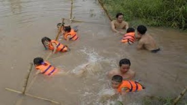 Đồng Tháp: Phổ cập bơi cho trẻ em để phòng, chống đuối nước trong mùa mưa lũ 