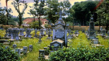   Công viên Lê Văn Tám - nghĩa trang của người giàu Sài Gòn xưa