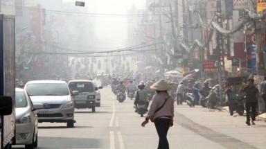   Khói Indonesia vô miền Nam, bụi độc Trung Quốc vào miền Bắc