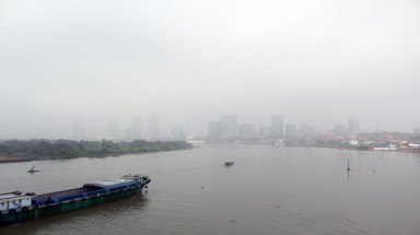   Sài Gòn lại chìm trong sương mù