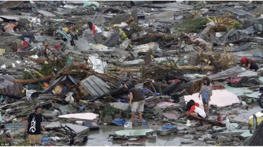  Người Philippines "tuyệt vọng" bới rác tìm thức ăn