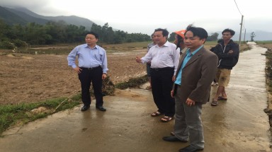   Bộ trưởng TN&MT kiểm tra tình hình khắc phục hậu quả mưa lũ tại Quảng Nam